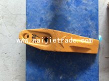 4043000108  Зуб ковша SDLG936 (70см по центра